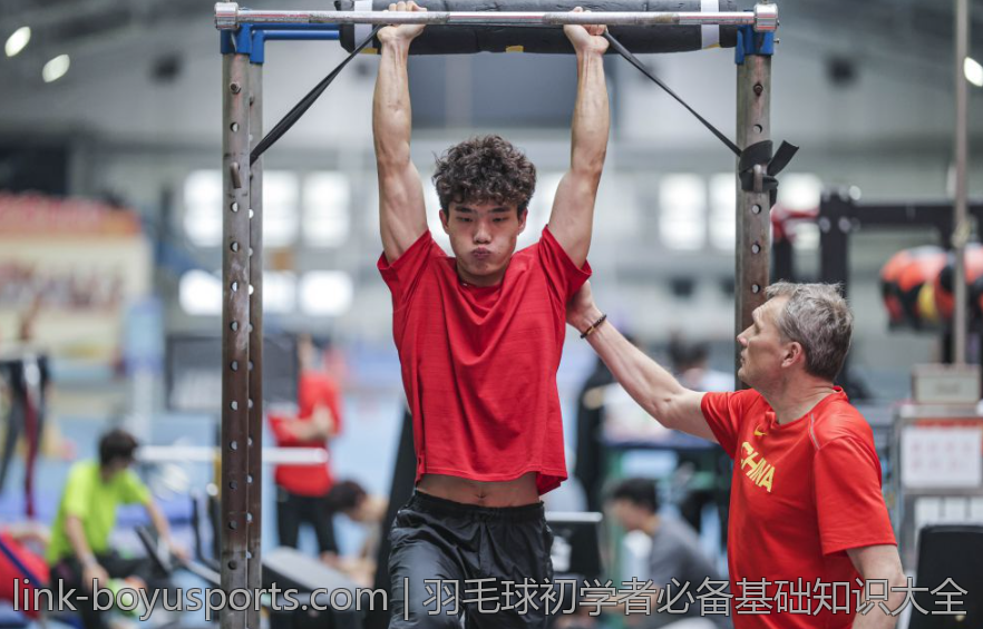 羽毛球初学者必备基础知识大全